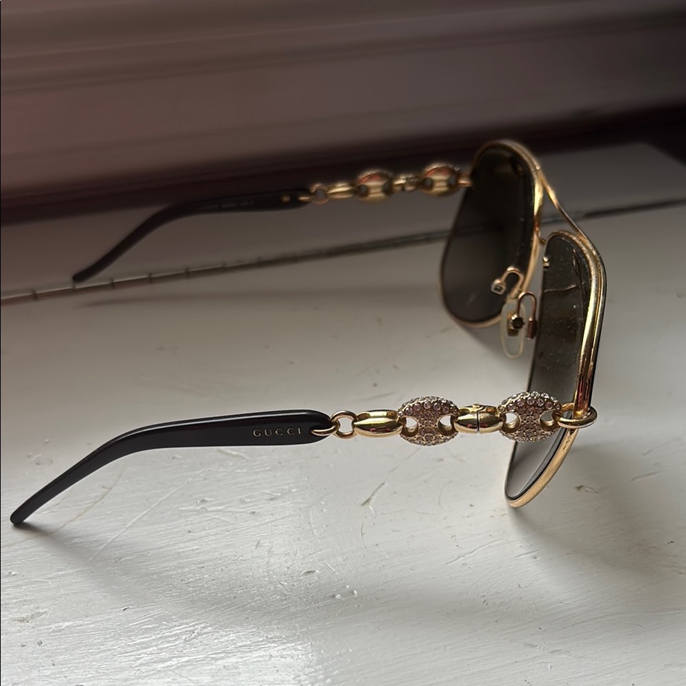 Gucci Gold and Black Aviator Sunglasses